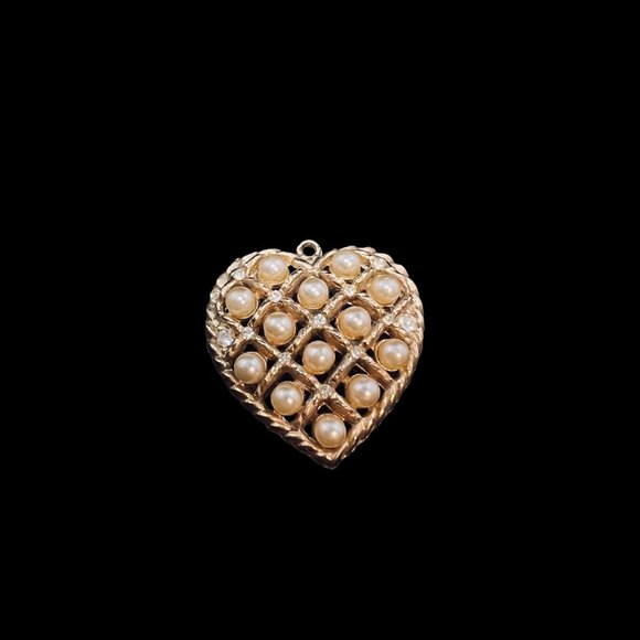 Vintage Gold Tone And Faux Pearl Heart Brooch/Pendant (4782) - Picture 2 of 4